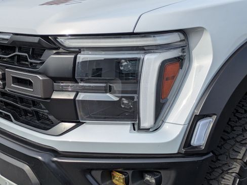 Used 2025 Ford F150 Raptor AWD/4WD image 12
