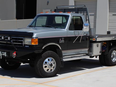 Used 1991 Ford F350 4x4 Regular Cab image 2