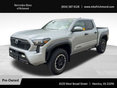 Used 2024 Toyota Tacoma TRD Off-Road w/ TRD Off Road Premium Package AWD/4WD image 6