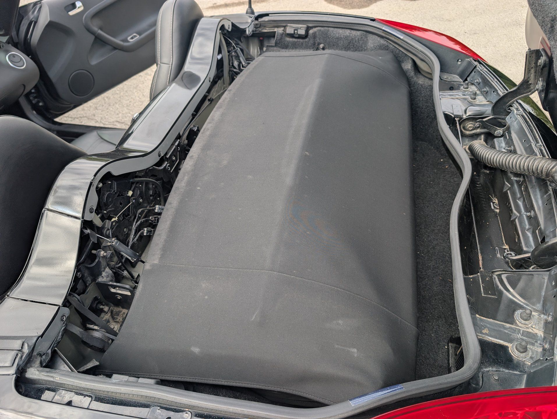 Used 2006 Pontiac Solstice Convertible w/ Premium Package RWD image 95