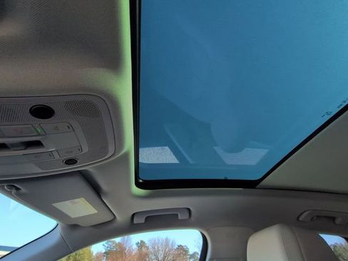 Used 2023 Audi Q3 2.0T Premium image 18