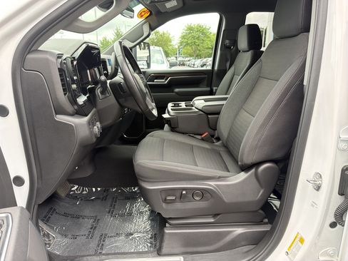 Used 2025 Chevrolet Silverado 2500 LT w/ Convenience Package AWD/4WD image 13