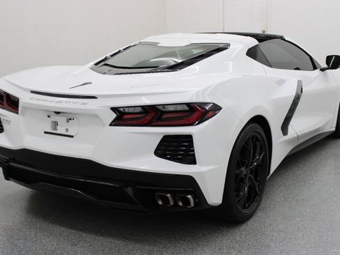 Used 2022 Chevrolet Corvette Stingray Coupe w/ 1LT image 10