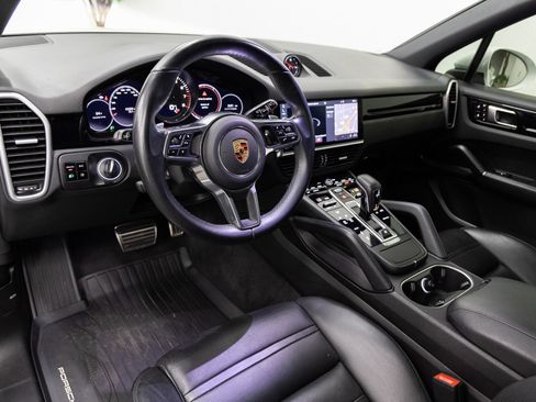 Used 2019 Porsche Cayenne S AWD/4WD image 6