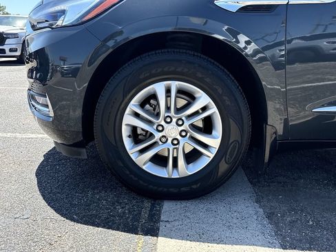 Used 2019 Buick Enclave Essence FWD image 9