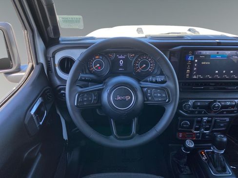Used 2025 Jeep Wrangler Unlimited Sport AWD/4WD image 12