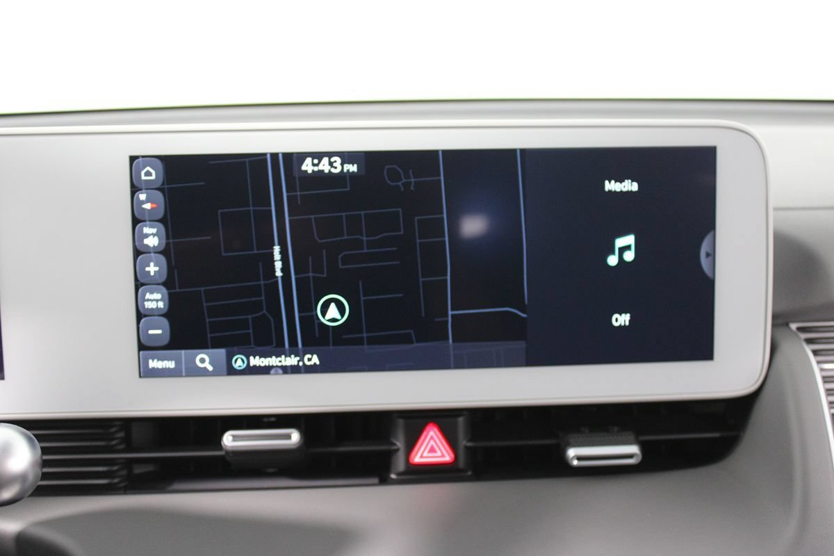 Used 2024 Hyundai Ioniq 5 SE RWD image 15