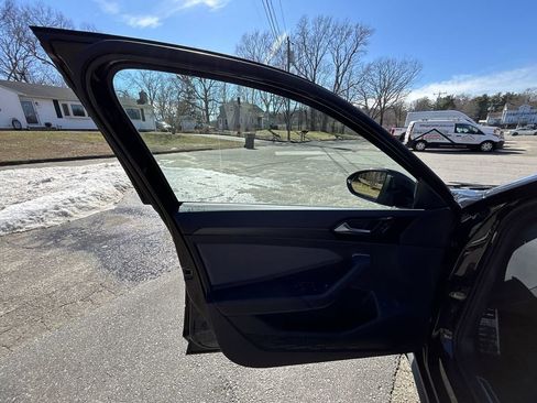 Used 2025 Volkswagen Jetta GLI Autobahn image 13