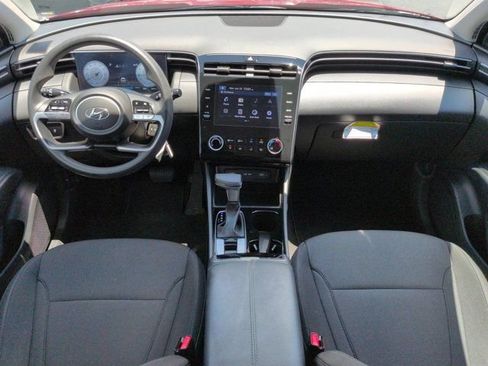 Certified 2024 Hyundai Tucson SE FWD image 15