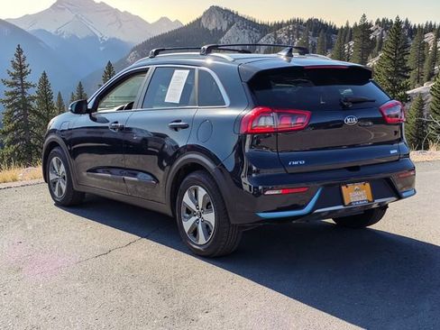 Used 2018 Kia Niro EX image 5