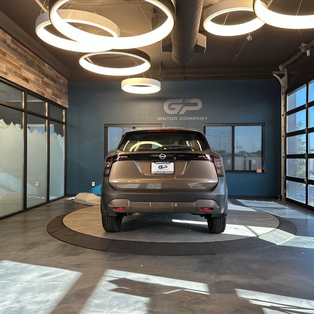 Used 2025 Nissan Kicks S FWD image 4