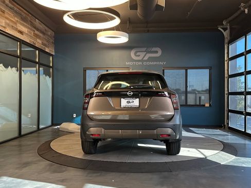Used 2025 Nissan Kicks S FWD image 4