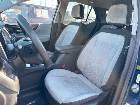 Used 2022 Chevrolet Equinox LS w/ LS Convenience Package FWD image 11
