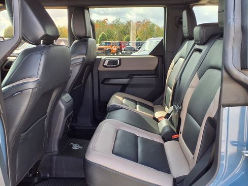 Used 2024 Ford Bronco Wildtrak image 9