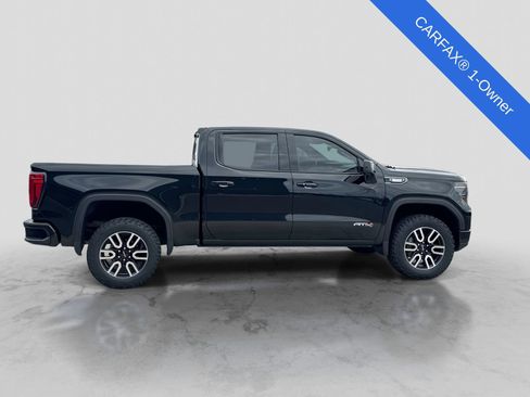 Used 2023 GMC Sierra 1500 AT4 w/ Technology Package AWD/4WD image 9