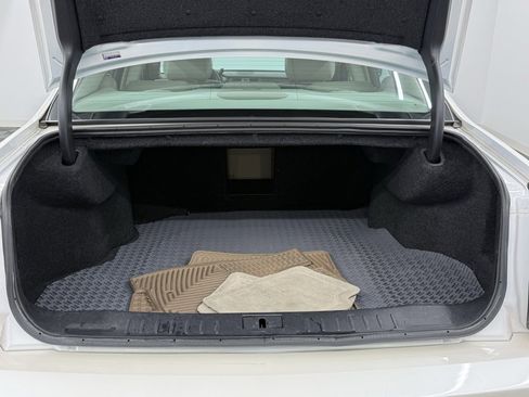 Used 2011 Cadillac DTS image 11