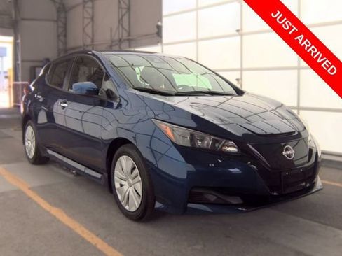 Used 2025 Nissan Leaf S FWD image 5