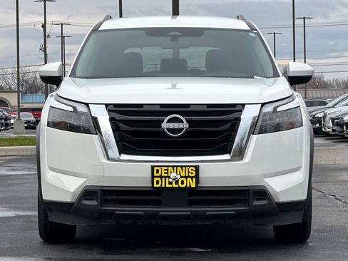 Used 2024 Nissan Pathfinder SV AWD/4WD image 9