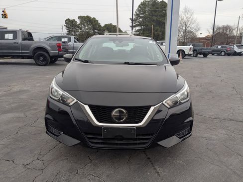 Used 2020 Nissan Versa S image 3