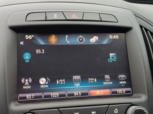 Used 2016 Buick Regal AWD image 17