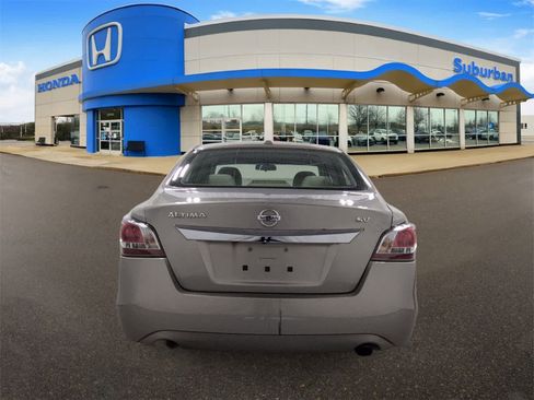 Used 2015 Nissan Altima 2.5 SV image 7