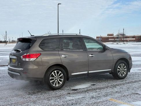 Used 2014 Nissan Pathfinder SL w/ SL Premium Package image 3