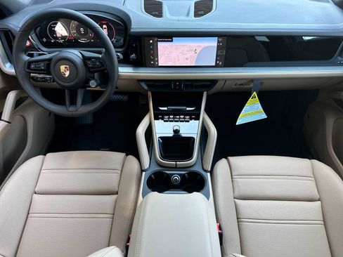 New 2025 Porsche Cayenne image 6