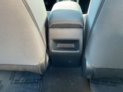 Used 2022 Toyota Corolla LE w/ Carpet Mat Package (TMS) FWD image 13