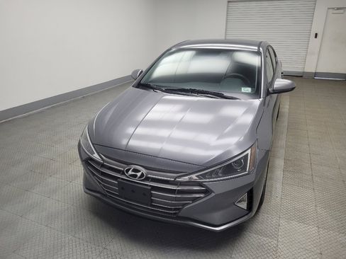 Used 2019 Hyundai Elantra SE w/ Cargo Package FWD image 15