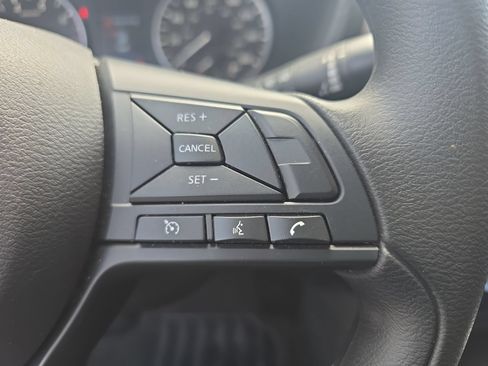 Used 2025 Nissan Sentra S FWD image 17