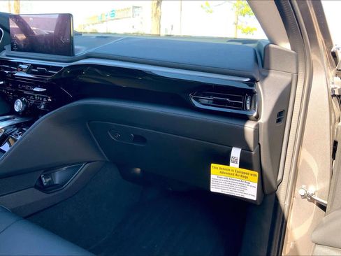 Used 2026 Acura MDX FWD image 17