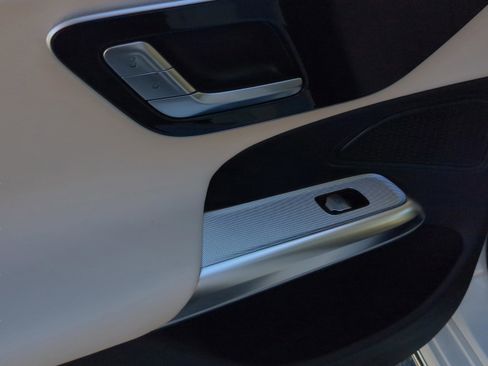 Used 2026 Mercedes-Benz E 350 Sedan image 12