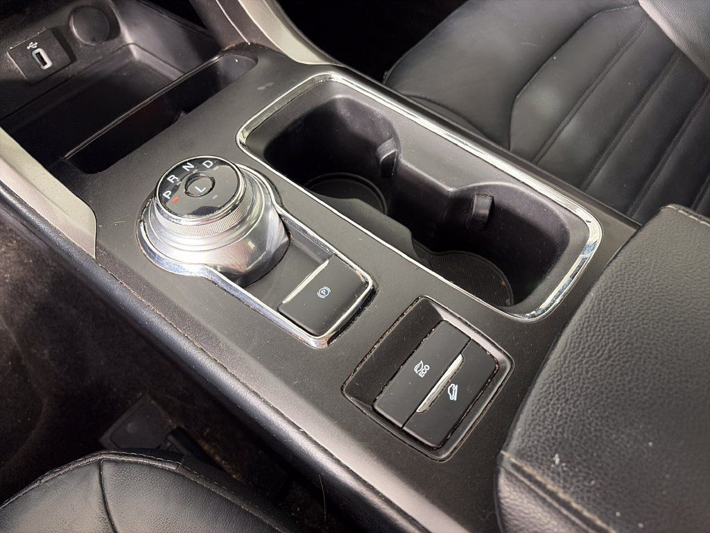 Used 2018 Ford Fusion SE w/ Equipment Group 602A FWD image 22