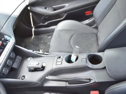 Used 2023 Nissan Z w/ Floor Mat Package (L93) RWD image 25