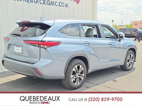 Used 2023 Toyota Highlander XLE FWD image 7