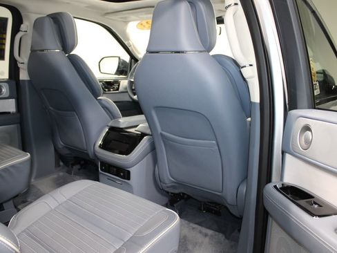 Used 2023 Lincoln Navigator L Black Label image 37