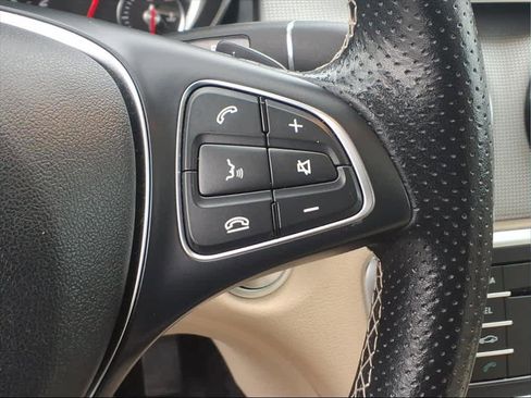 Used 2019 Mercedes-Benz GLA 250 4MATIC image 23