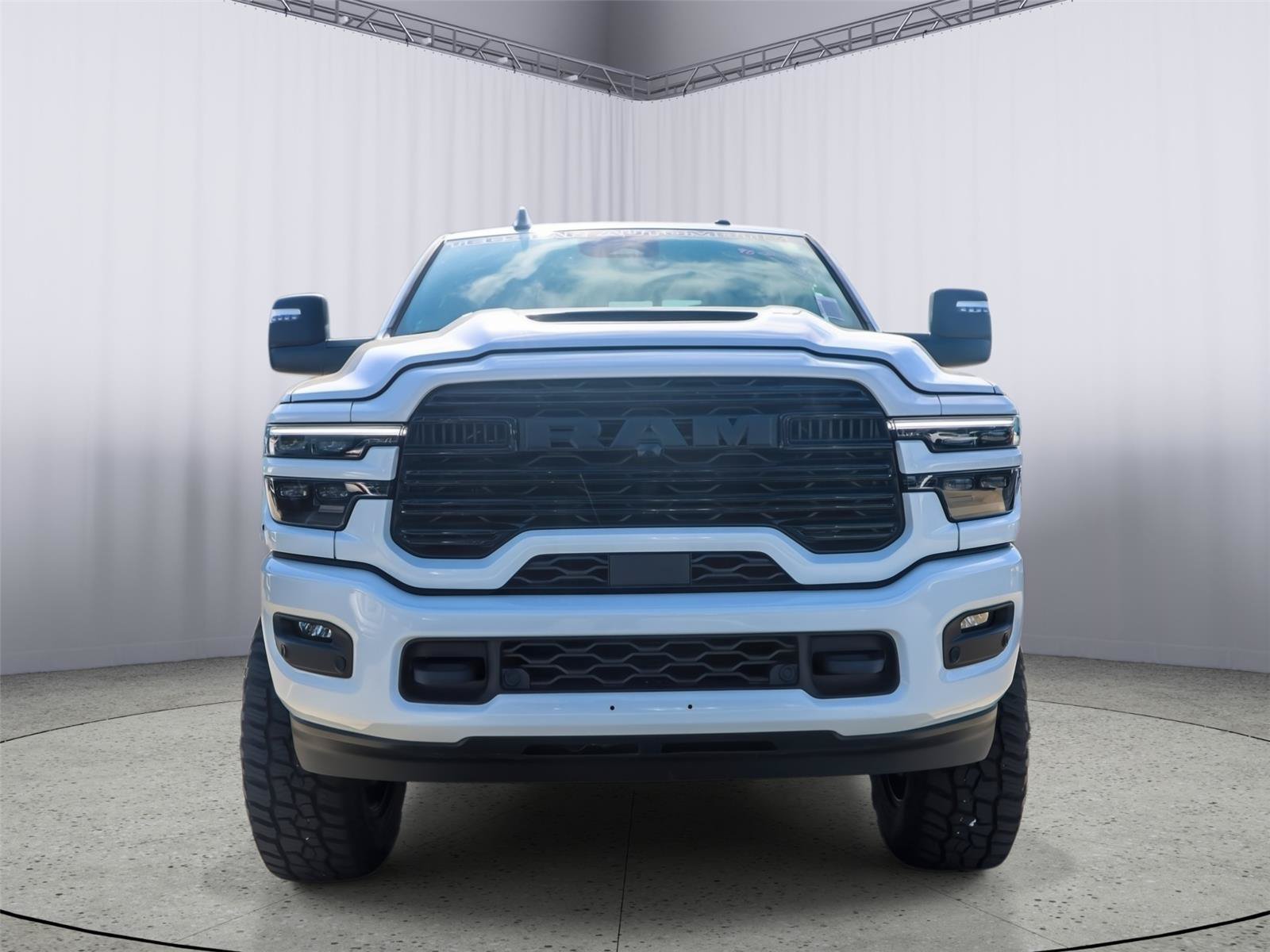 New 2026 RAM 2500 Laramie AWD/4WD image 4