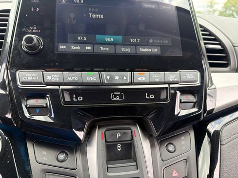 Certified 2024 Honda Odyssey Touring image 12