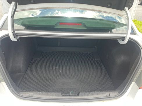 Used 2014 Chevrolet Cruze LS FWD image 13
