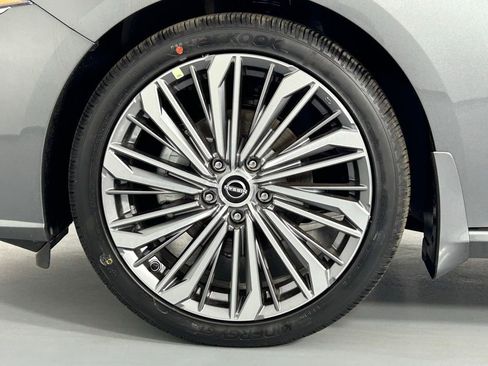 Used 2025 Nissan Altima 2.5 SL image 33