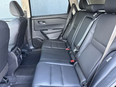 Certified 2026 Nissan Rogue SV w/ SV Premium Package FWD image 6