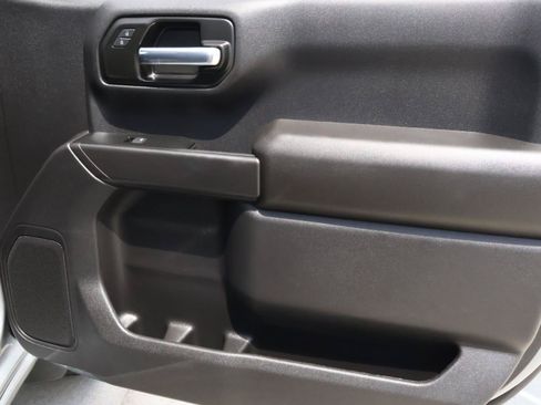 Used 2025 Mercedes-Benz C 300 Sedan image 36