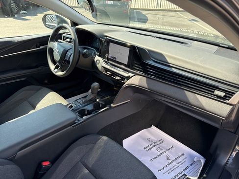 Used 2025 Toyota Camry LE image 24
