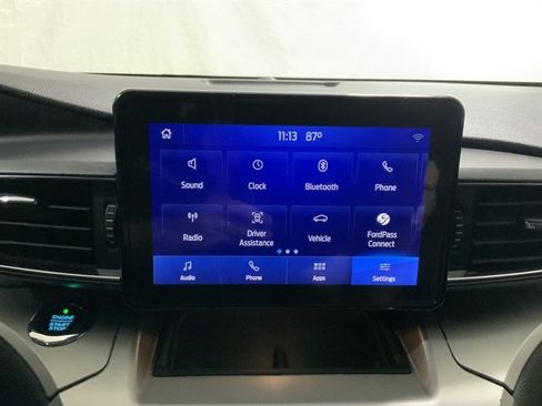 Used 2021 Ford Explorer XLT w/ Equipment Group 202A AWD/4WD image 30