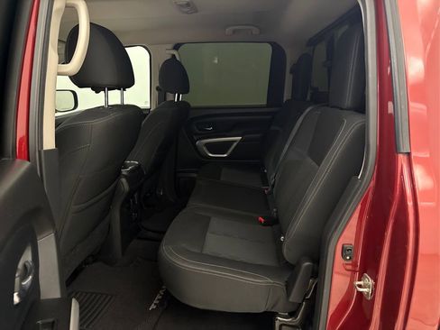 Used 2017 Nissan Titan SV RWD image 10