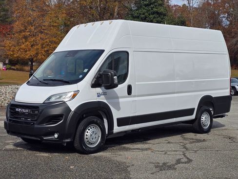 Used 2024 RAM ProMaster 3500 w/ Delivery Van Package image 2