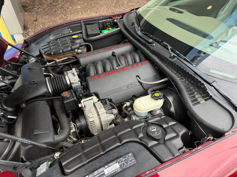 Used 2003 Chevrolet Corvette Coupe w/ Preferred Equipment Group RWD image 16