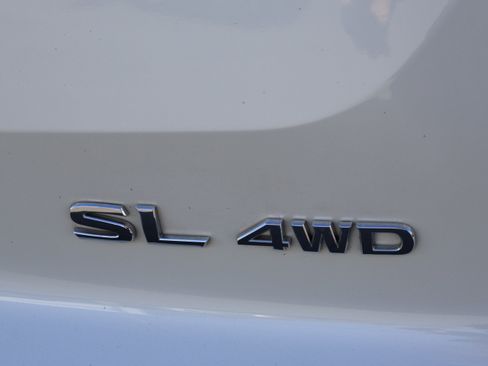 Used 2024 Nissan Pathfinder SL image 17