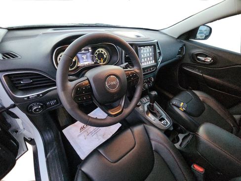 Used 2022 Jeep Cherokee Trailhawk image 23